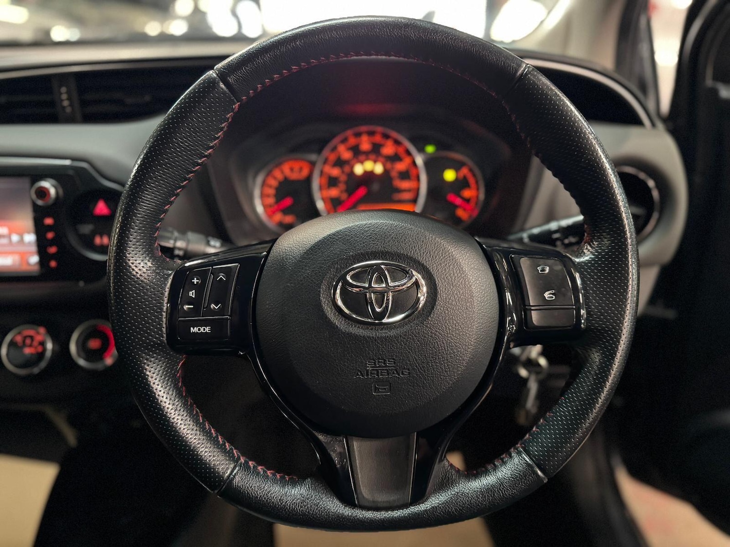 Used Toyota Yaris 2015 for sale - 76619612: Photo 26