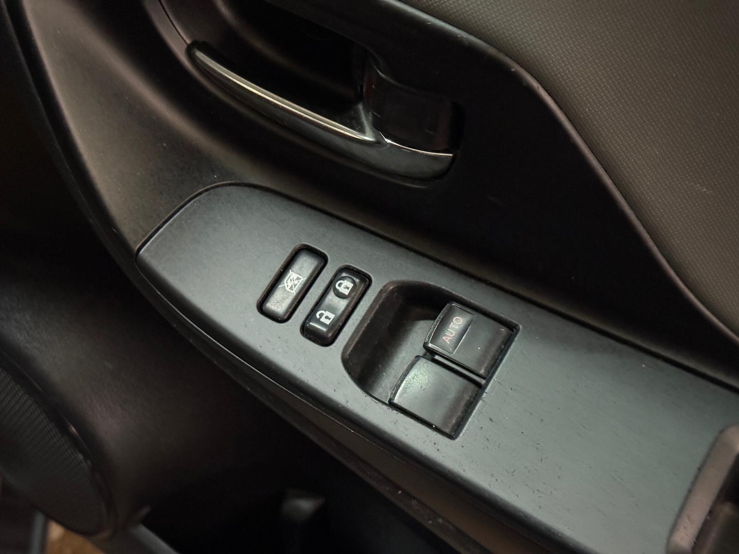 Used Toyota Yaris 2015 for sale - 76619612: Photo 35