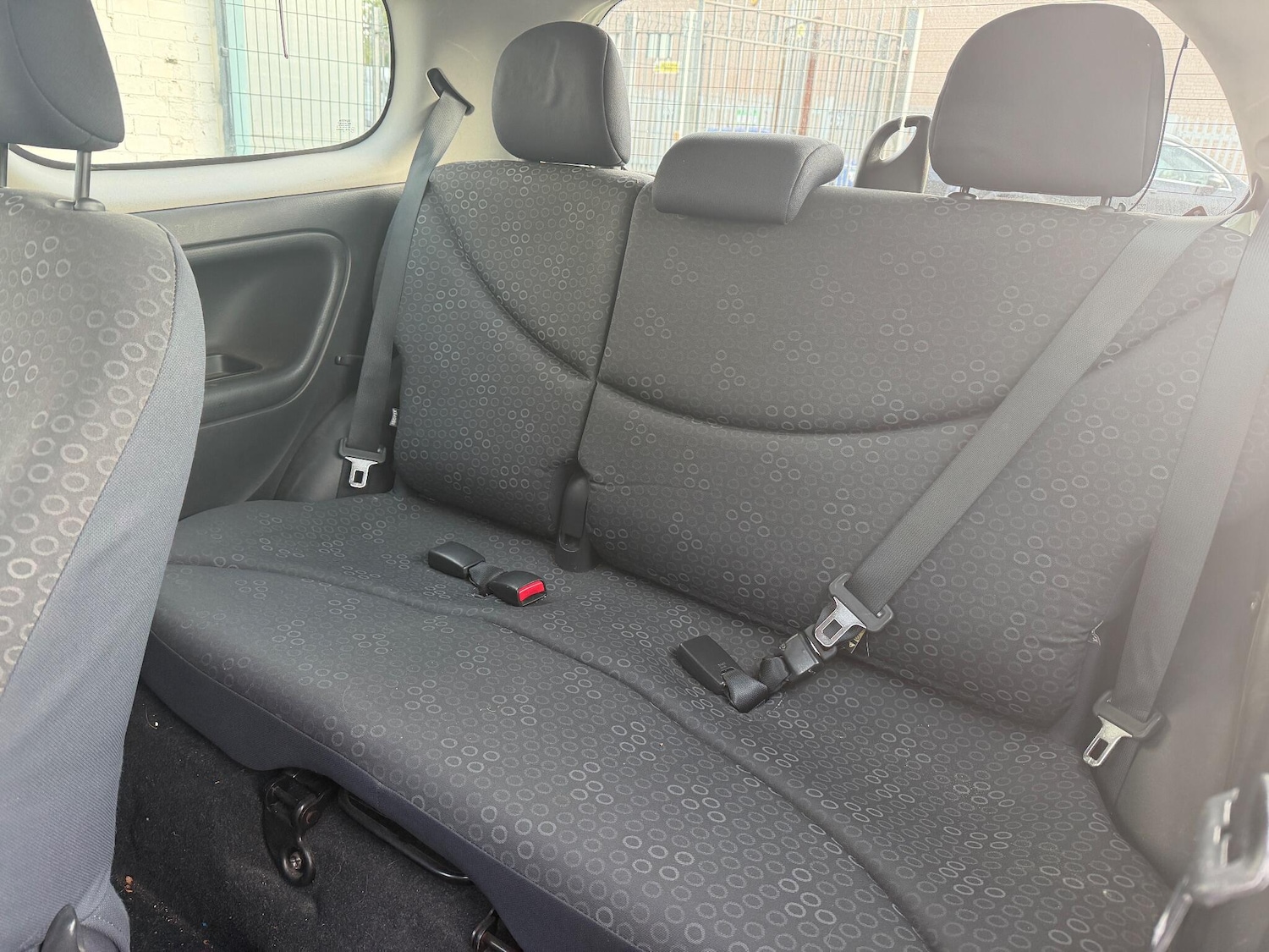 Used Toyota Yaris 2004 for sale - 76136261: Photo 12
