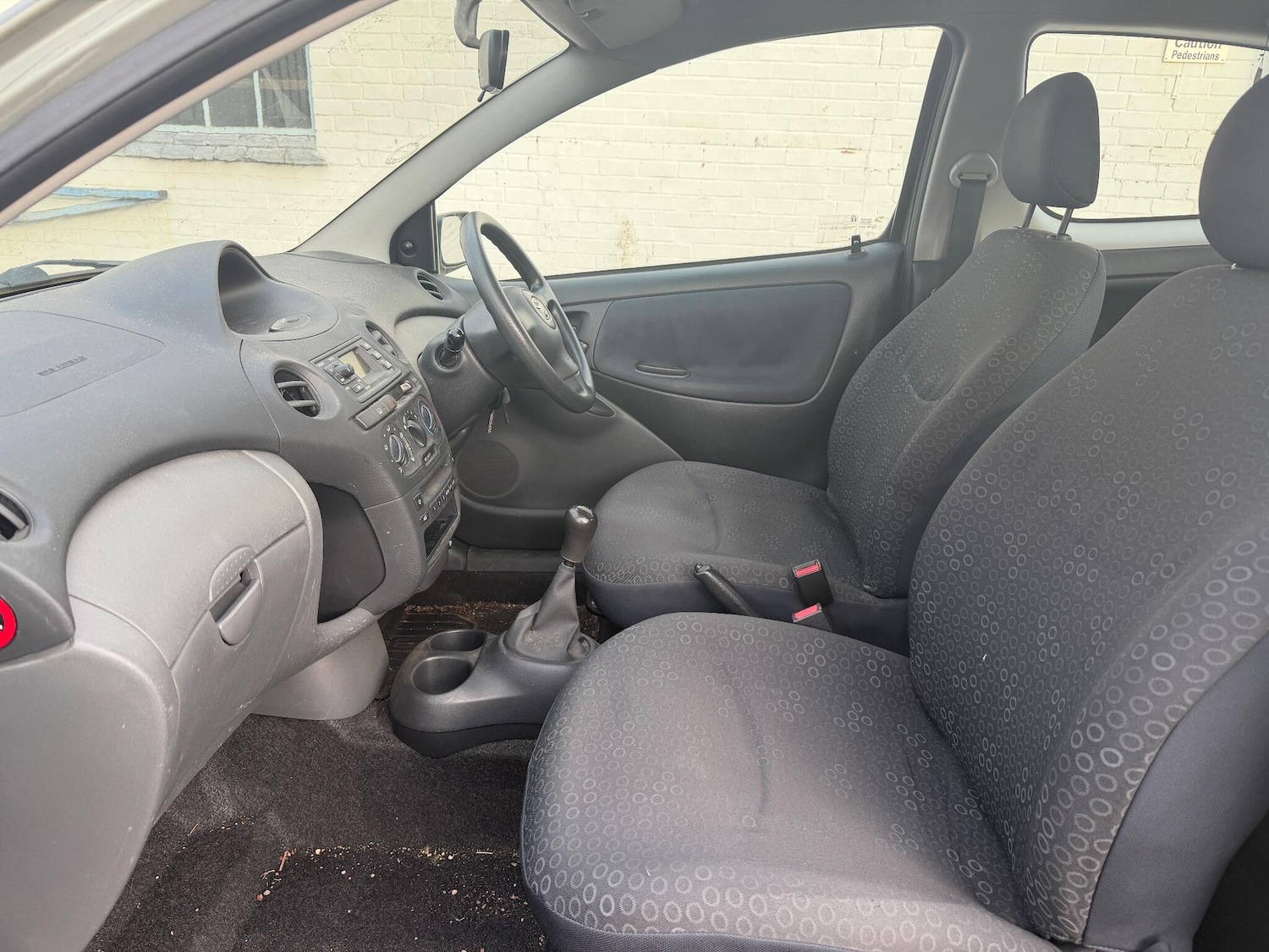 Used Toyota Yaris 2004 for sale - 76136261: Photo 13