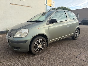 Used Toyota Yaris 2004 for sale - 76136261: Photo 3