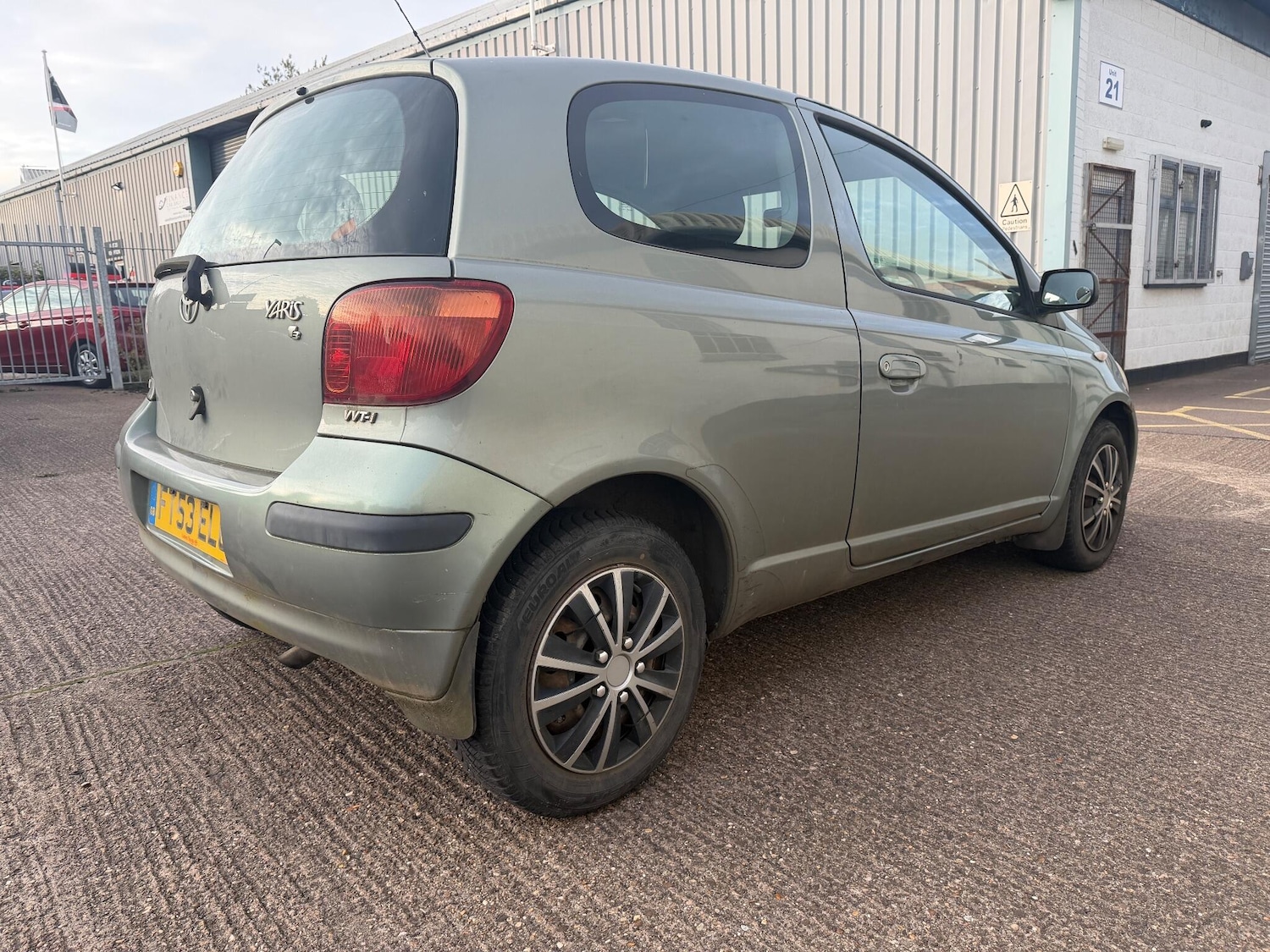 Used Toyota Yaris 2004 for sale - 76136261: Photo 4
