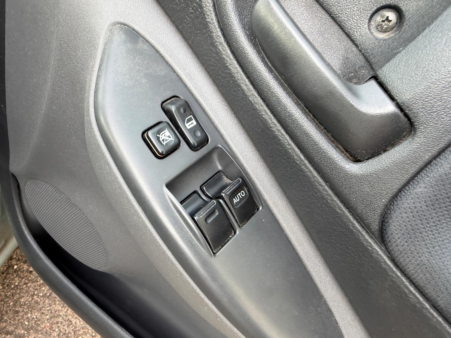 Used Toyota Yaris 2004 for sale - 76136261: Photo 8