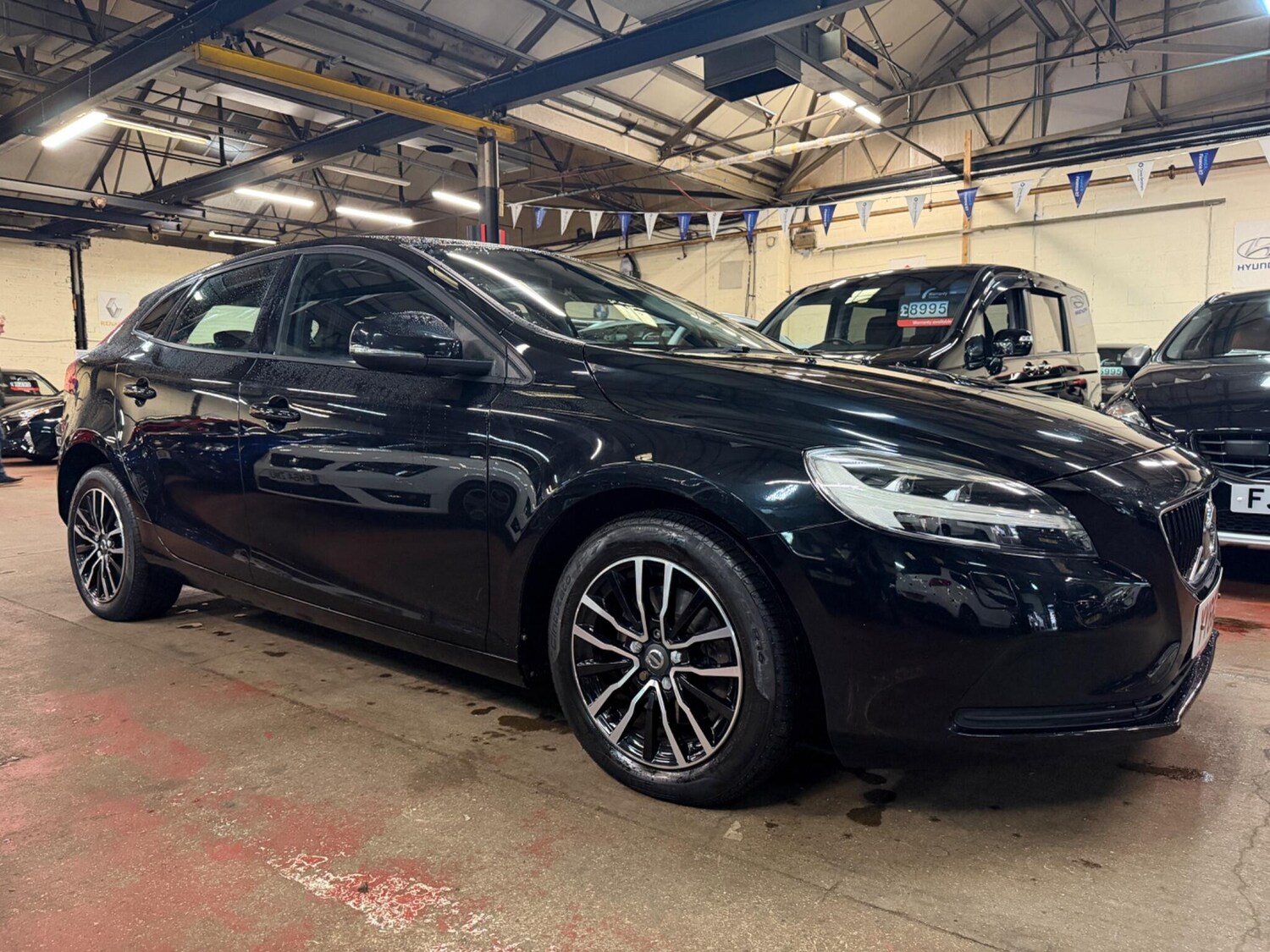 Used Volvo V40 2016 for sale - 77469203: Photo 13