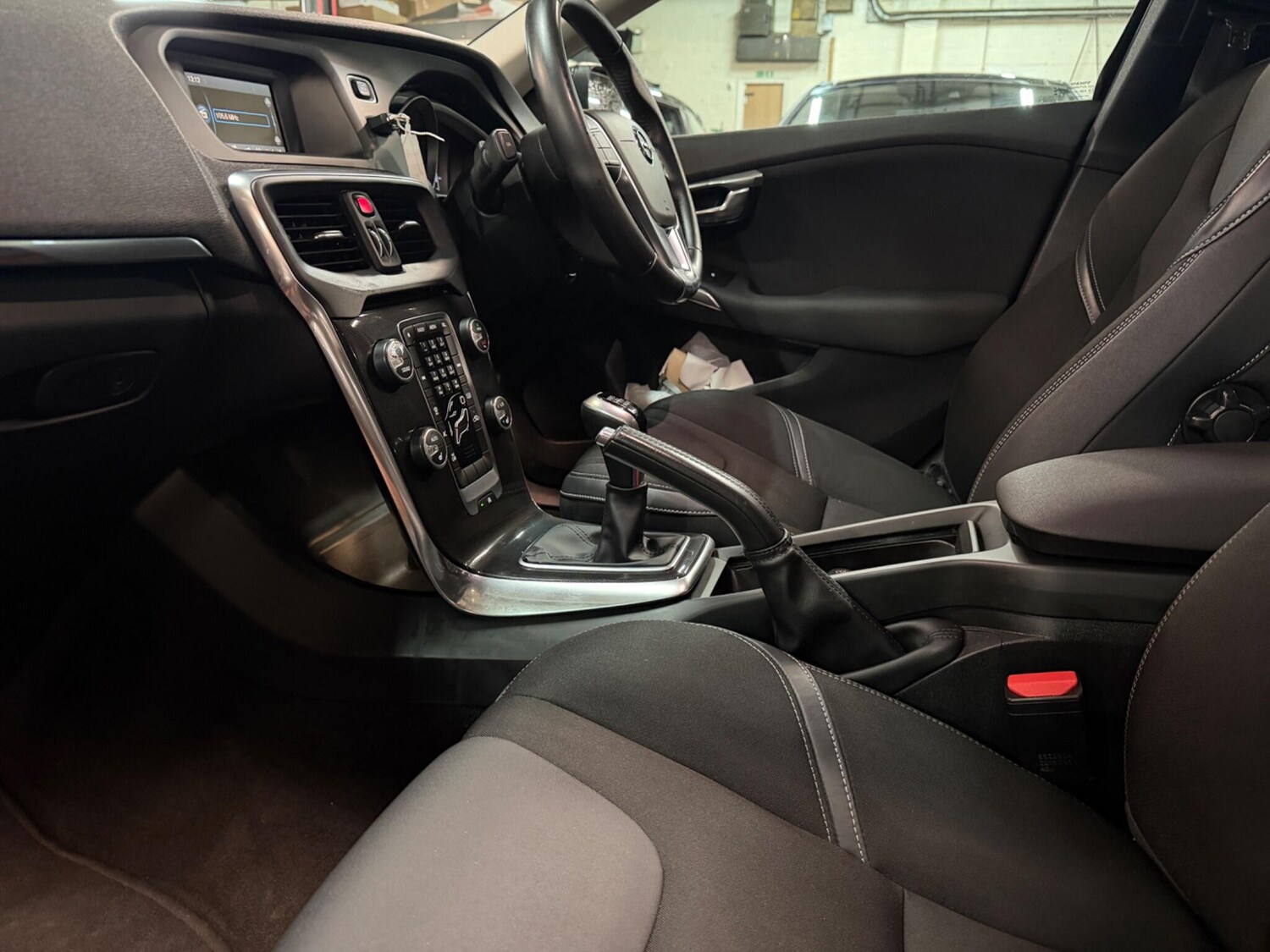 Used Volvo V40 2016 for sale - 77469203: Photo 18