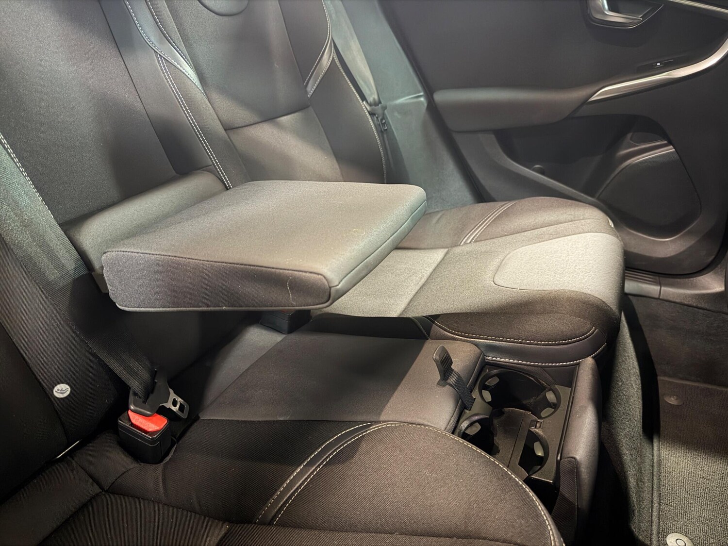 Used Volvo V40 2016 for sale - 77469203: Photo 23