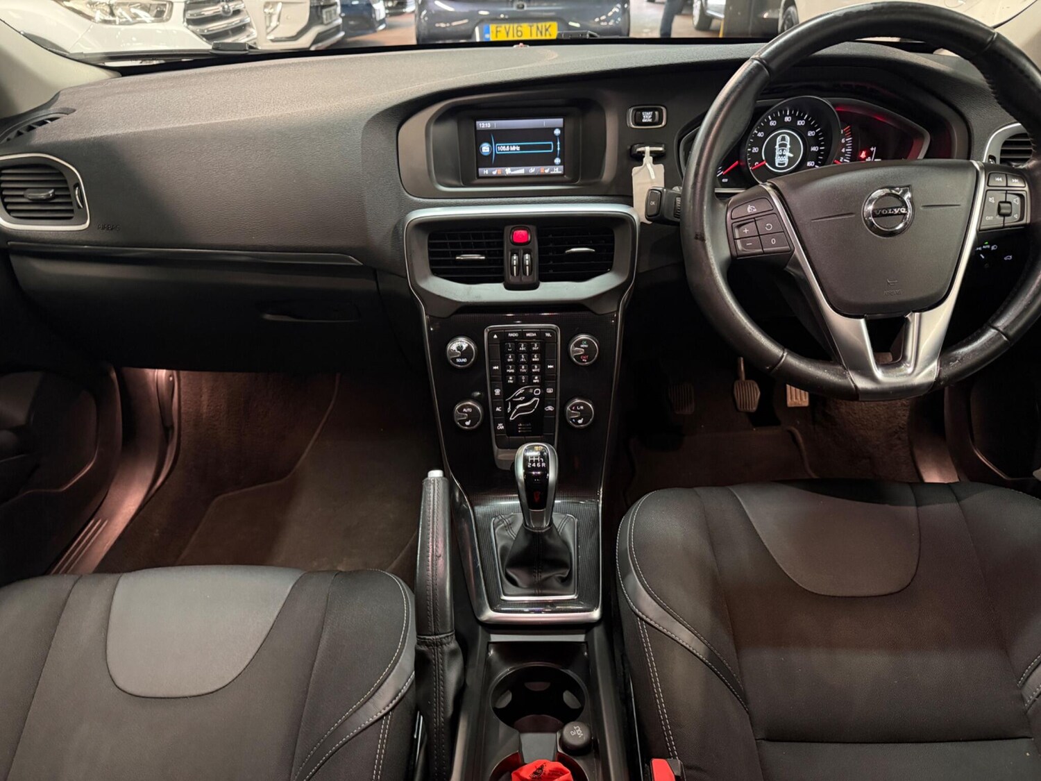 Used Volvo V40 2016 for sale - 77469203: Photo 28