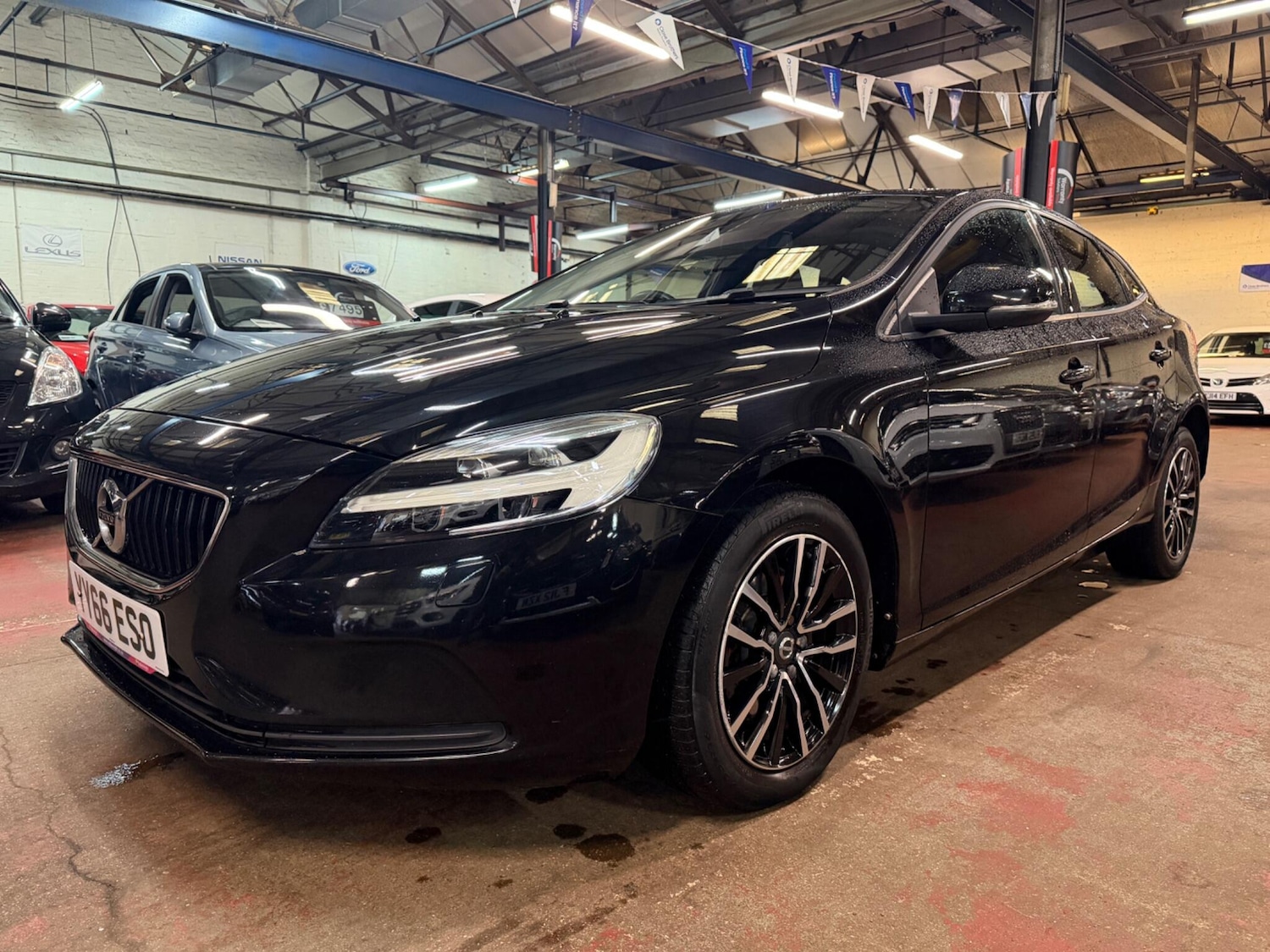 Used Volvo V40 2016 for sale - 77469203: Photo 3