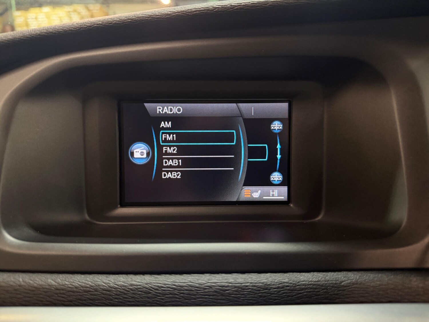 Used Volvo V40 2016 for sale - 77469203: Photo 30