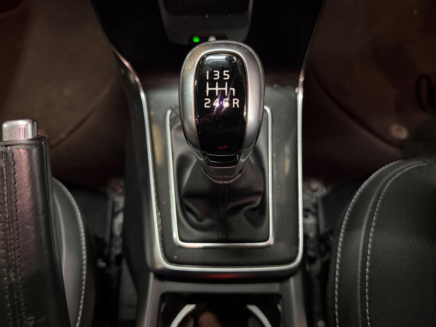 Used Volvo V40 2016 for sale - 77469203: Photo 33