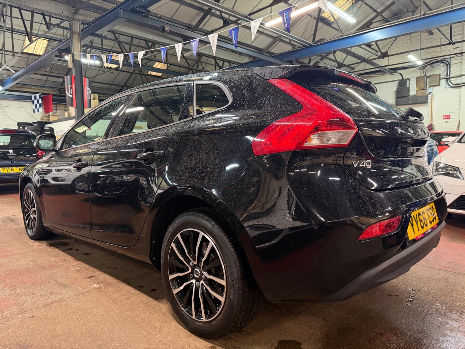 Used Volvo V40 2016 for sale - 77469203: Photo 6