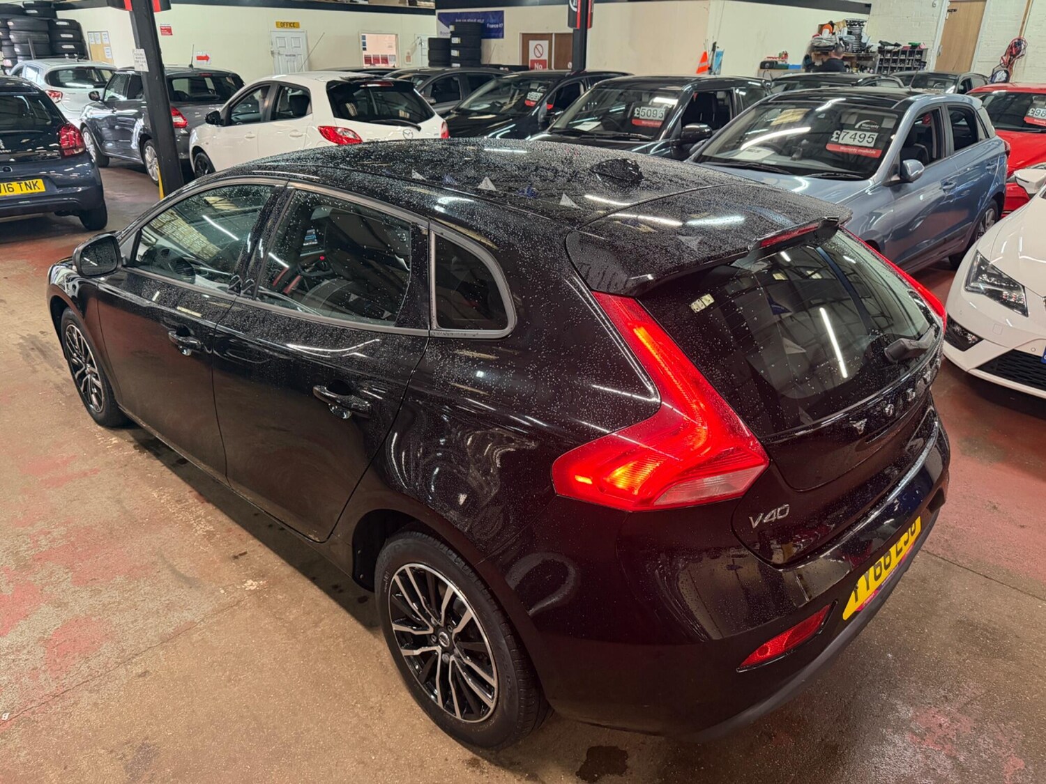 Used Volvo V40 2016 for sale - 77469203: Photo 8