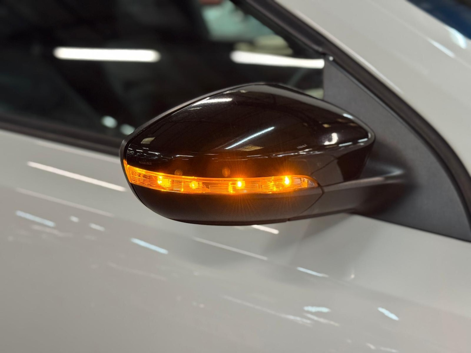 Used Volkswagen Scirocco for sale - 77957826: Photo 14