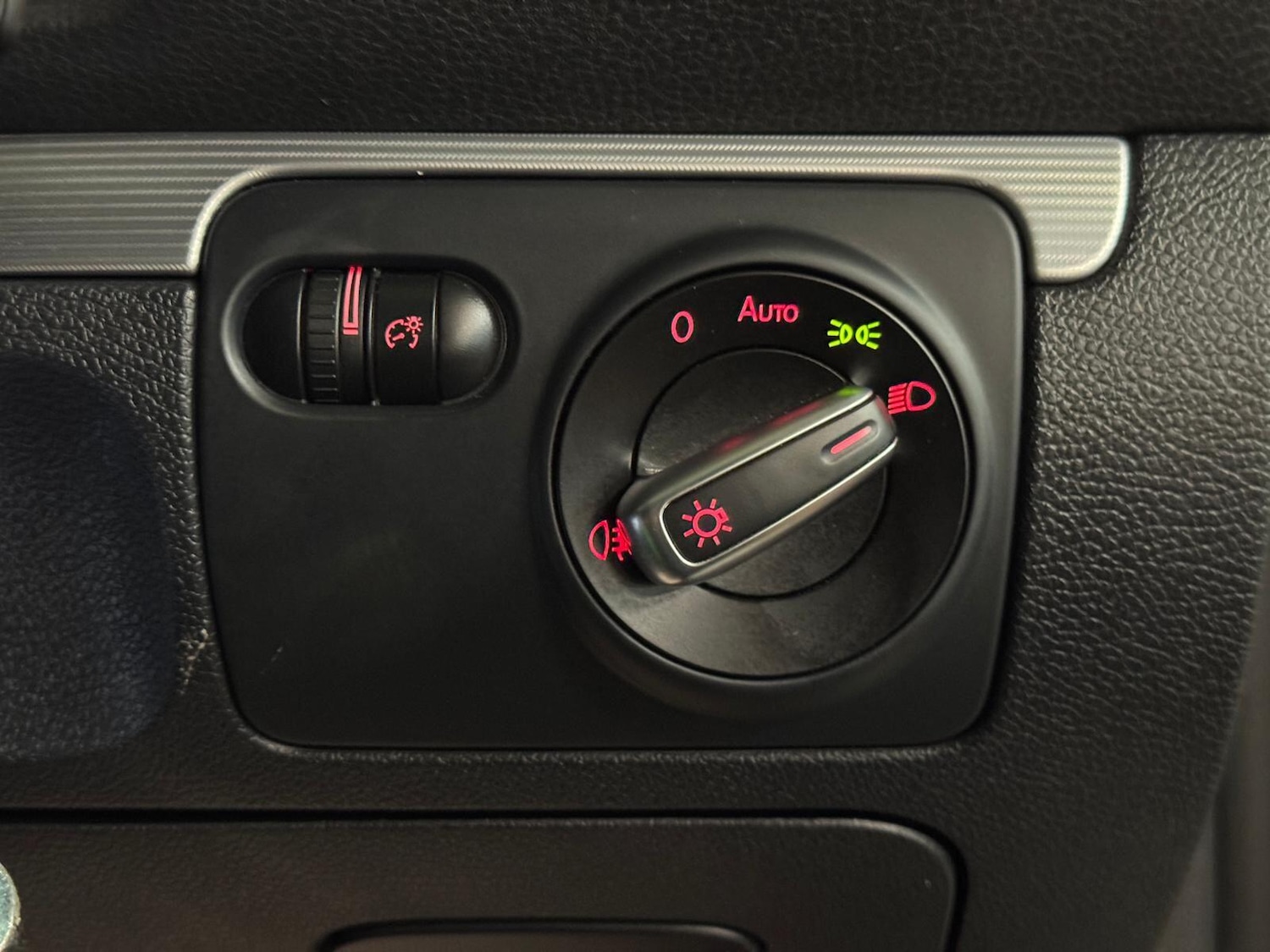 Used Volkswagen Scirocco for sale - 77957826: Photo 45