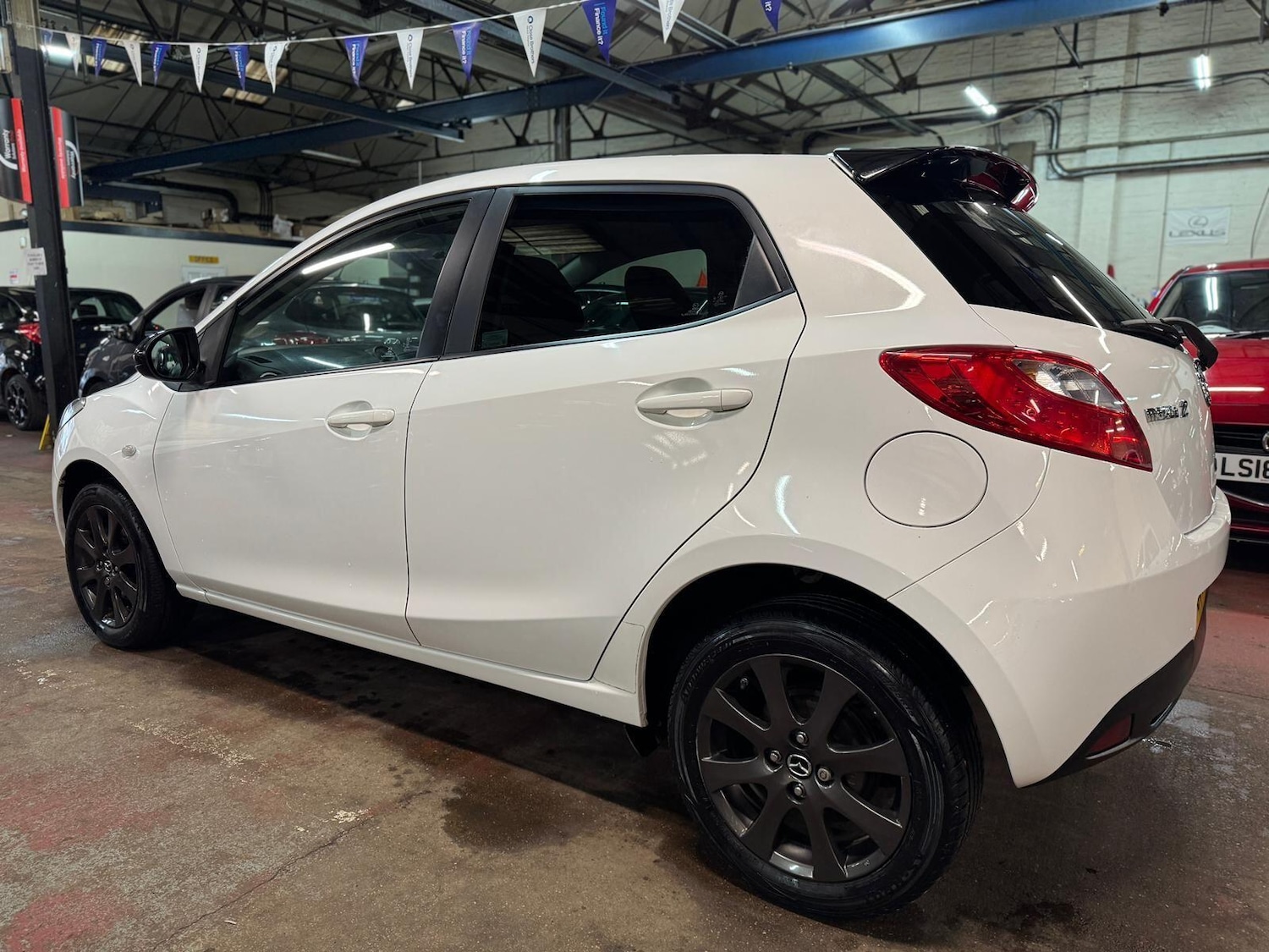 Used Mazda Mazda2 2014 for sale - 77279992: Photo 6