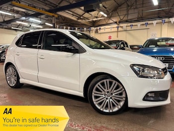 Used Volkswagen Polo 2015 for sale - 78601716: Photo