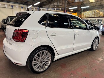 Used Volkswagen Polo 2015 for sale - 78601716: Photo
