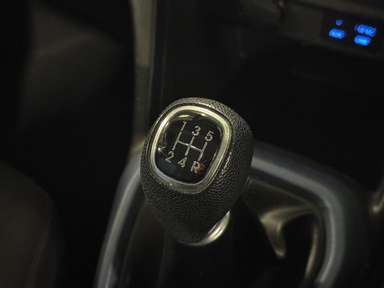 Used Hyundai i10 2014 for sale - 77290577: Photo 40