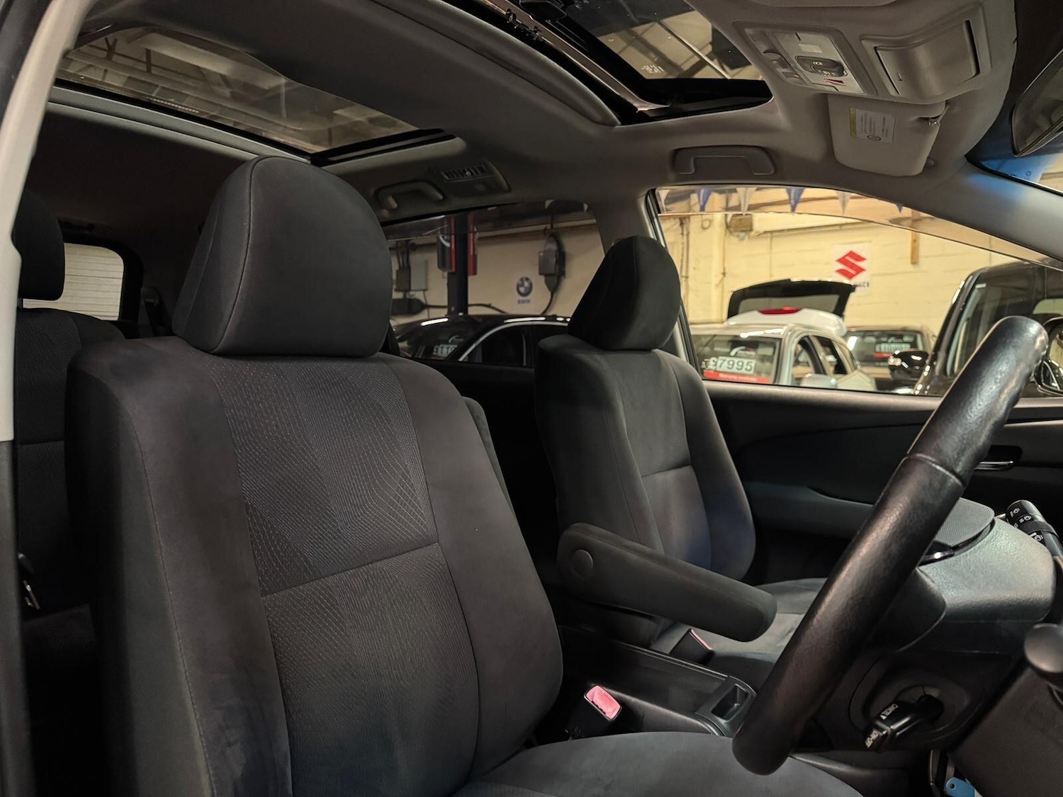 Used Toyota Estima for sale - 77696645: Photo 19