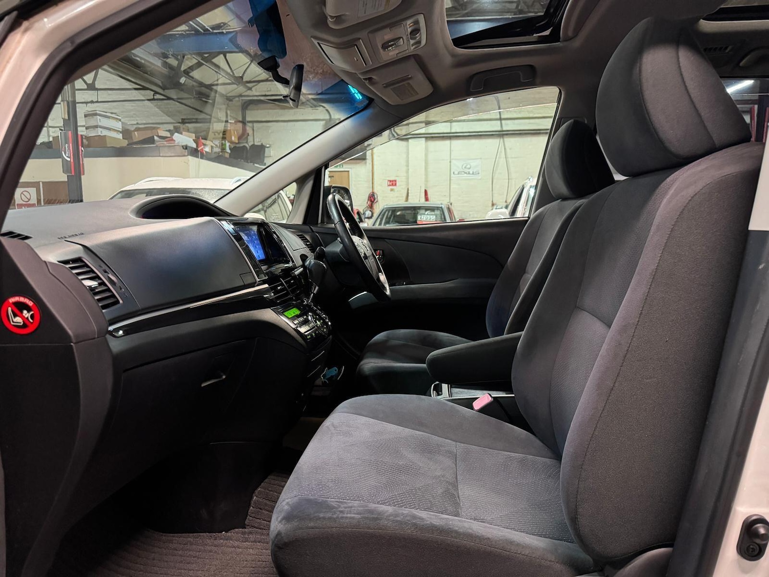 Used Toyota Estima for sale - 77696645: Photo 20