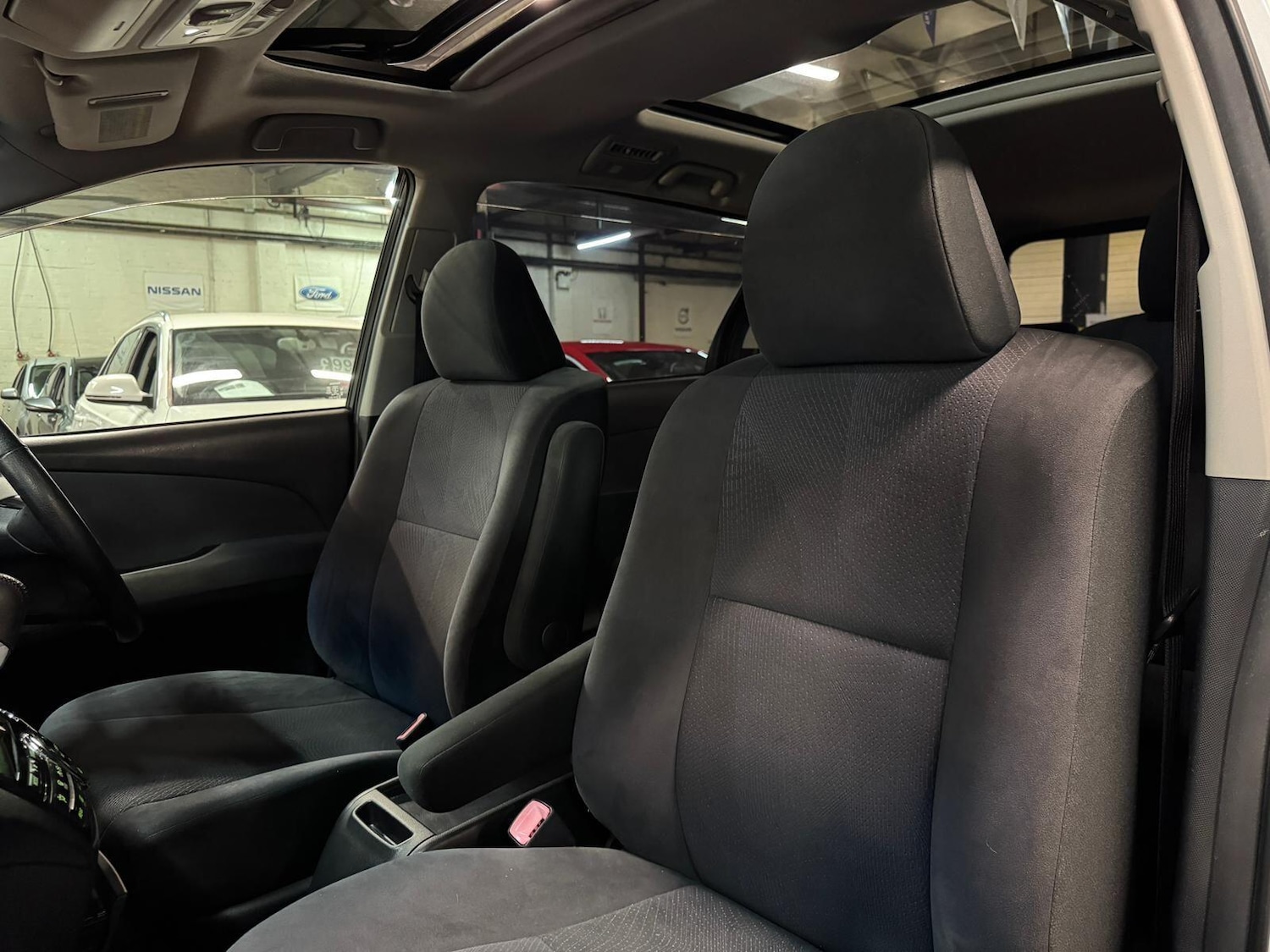 Used Toyota Estima for sale - 77696645: Photo 22