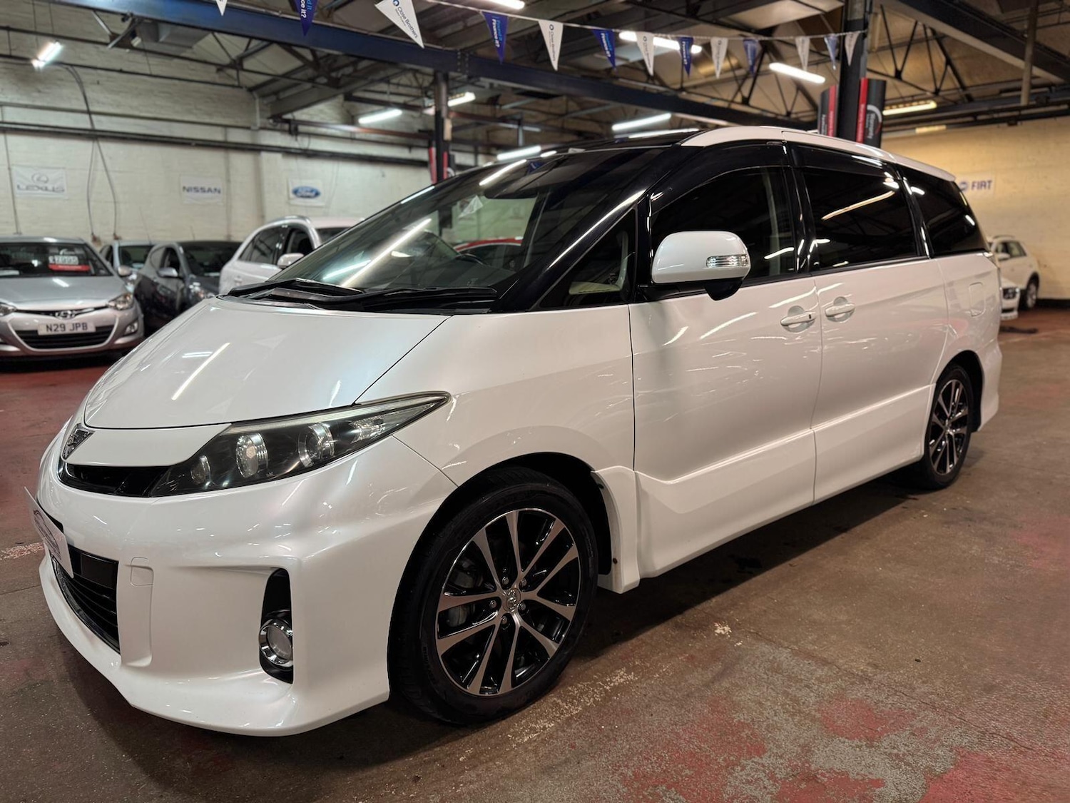 Used Toyota Estima for sale - 77696645: Photo 3