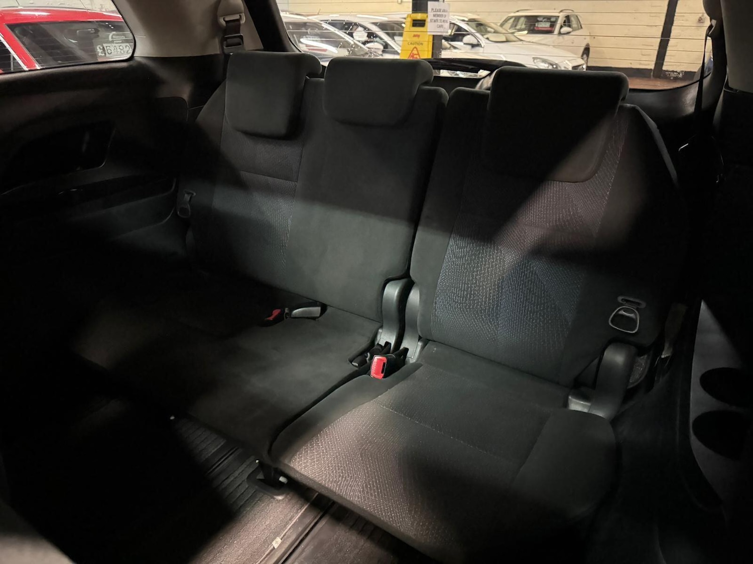 Used Toyota Estima for sale - 77696645: Photo 32