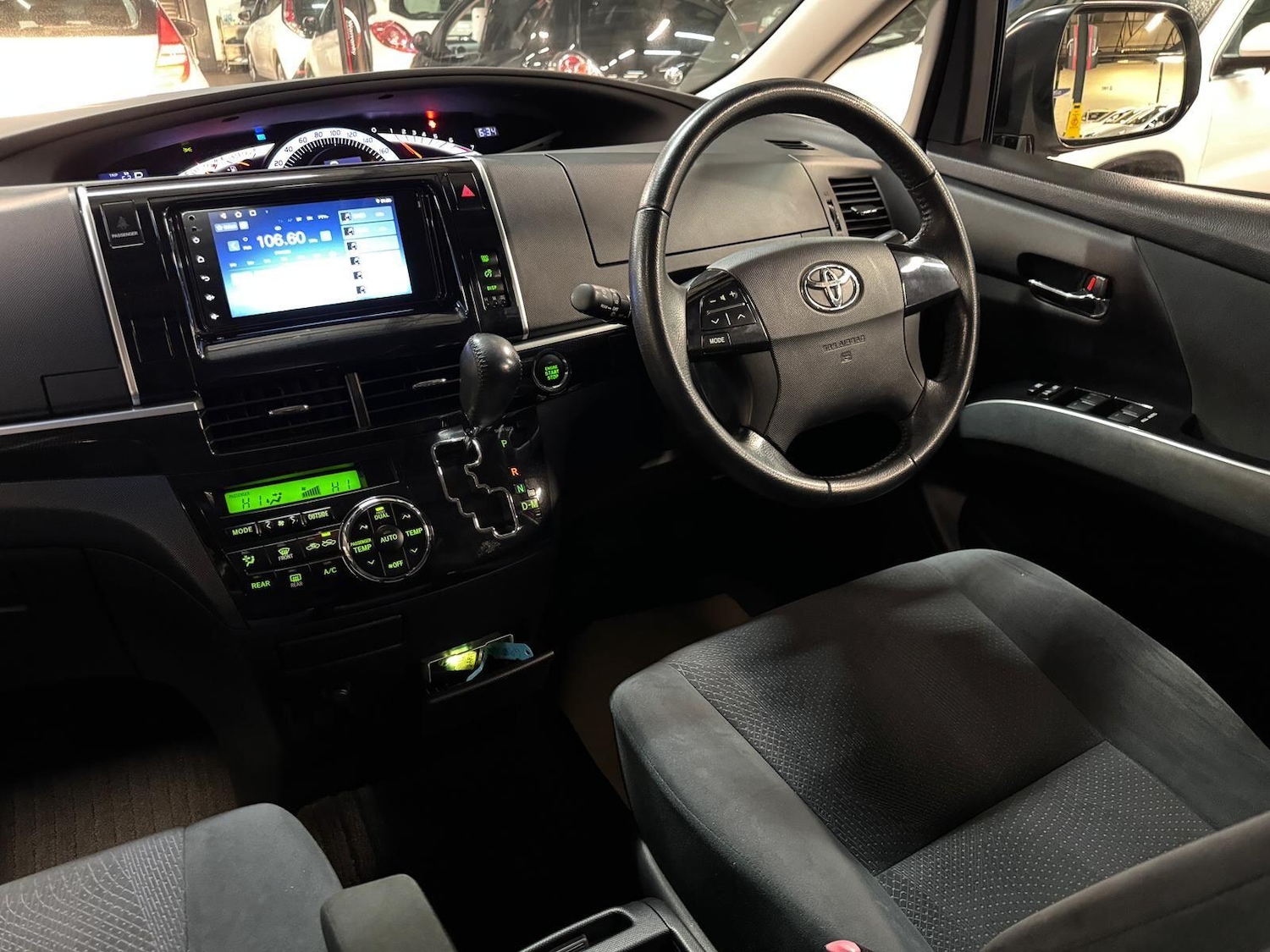 Used Toyota Estima for sale - 77696645: Photo 34