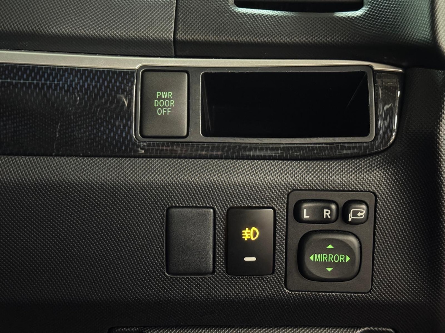 Used Toyota Estima for sale - 77696645: Photo 40