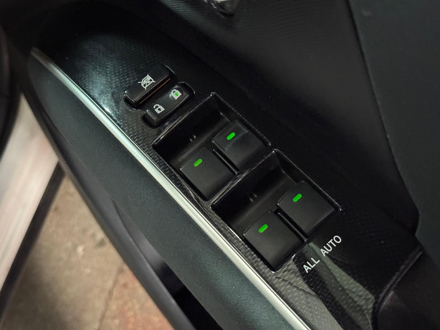 Used Toyota Estima for sale - 77696645: Photo 41