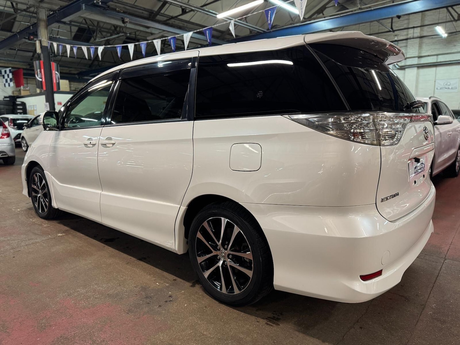 Used Toyota Estima for sale - 77696645: Photo 6