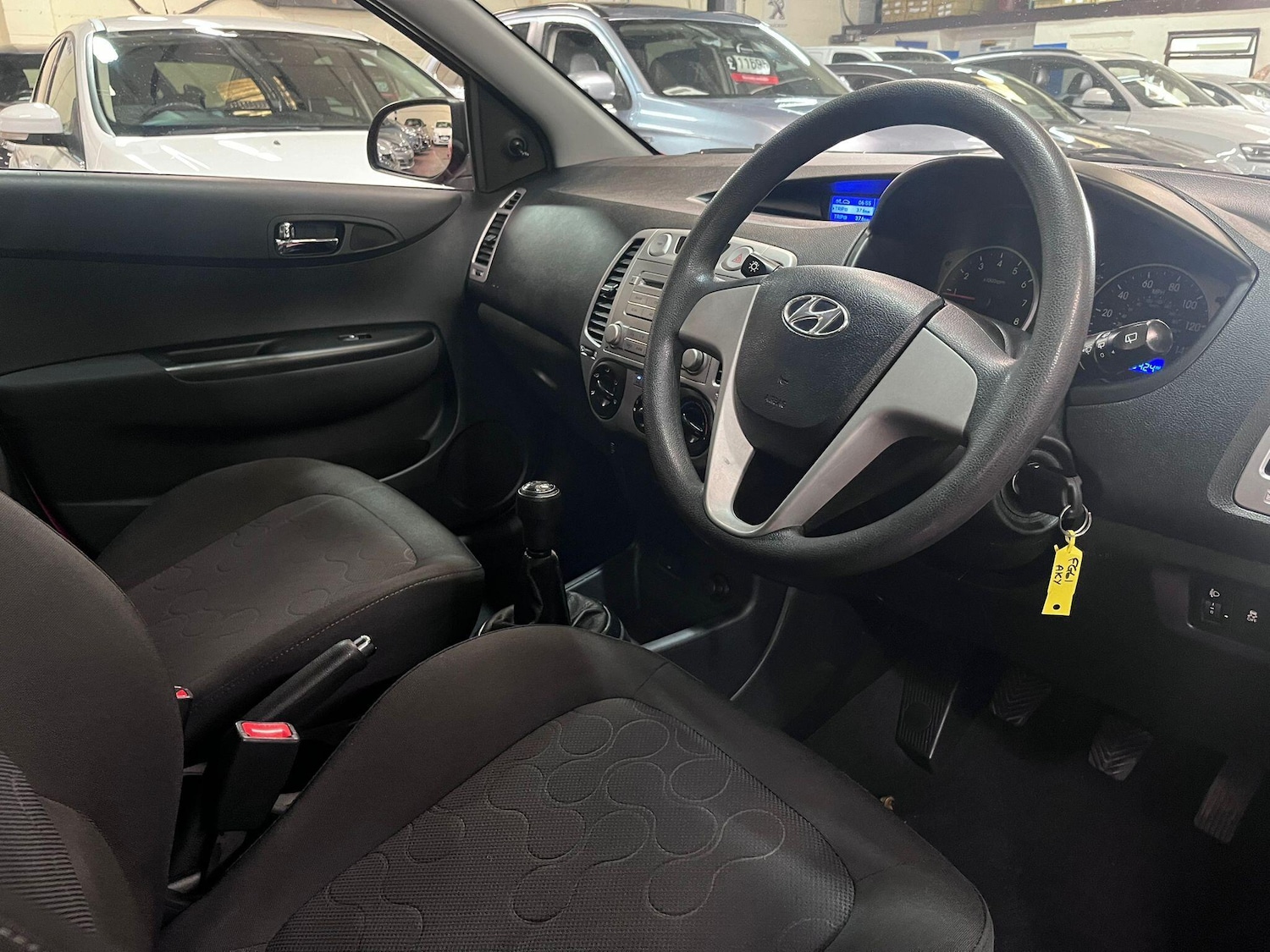 Used Hyundai i20 2011 for sale - 76360420: Photo 14