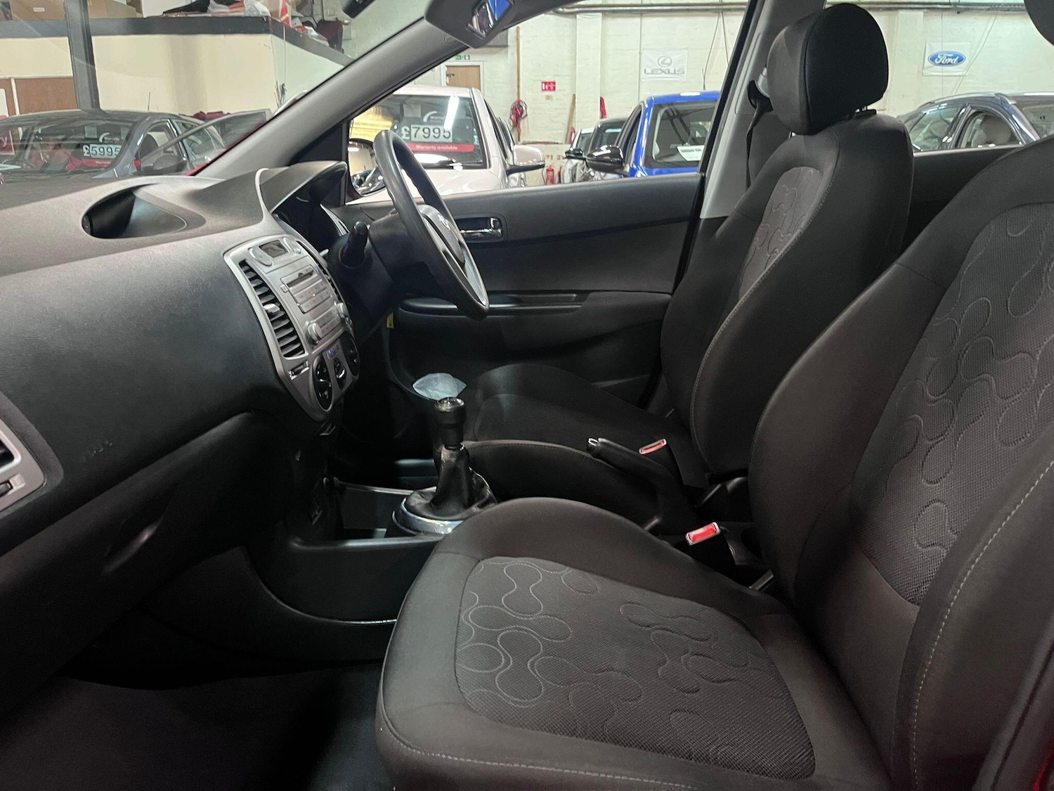 Used Hyundai i20 2011 for sale - 76360420: Photo 15