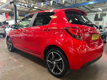Used Toyota Yaris 2015 for sale - 75449746: Photo