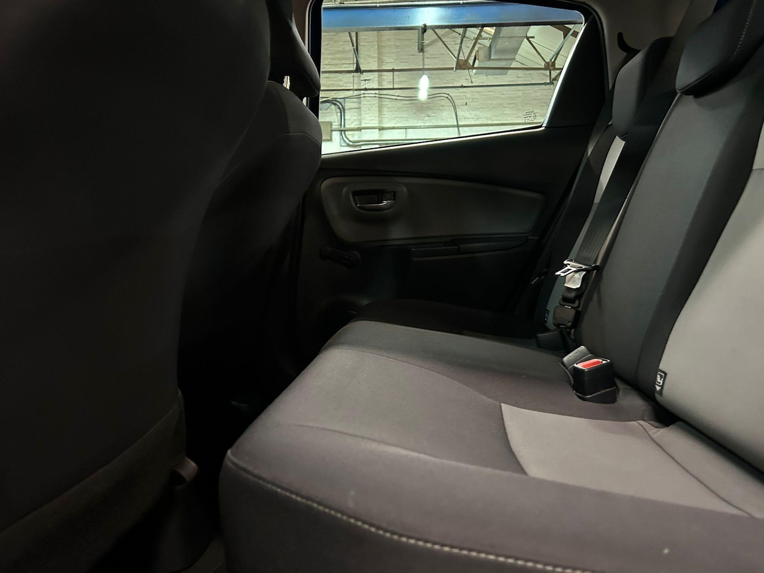 Used Toyota Yaris 2018 for sale - 76965641: Photo 19