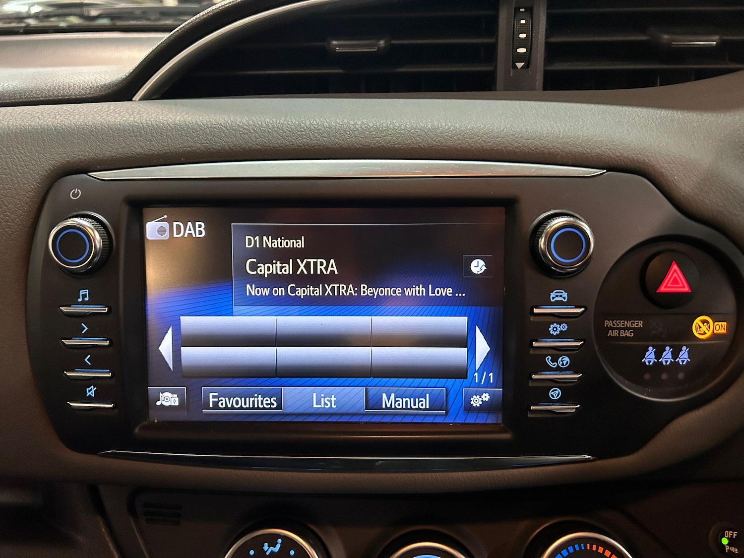 Used Toyota Yaris 2018 for sale - 76965641: Photo 27