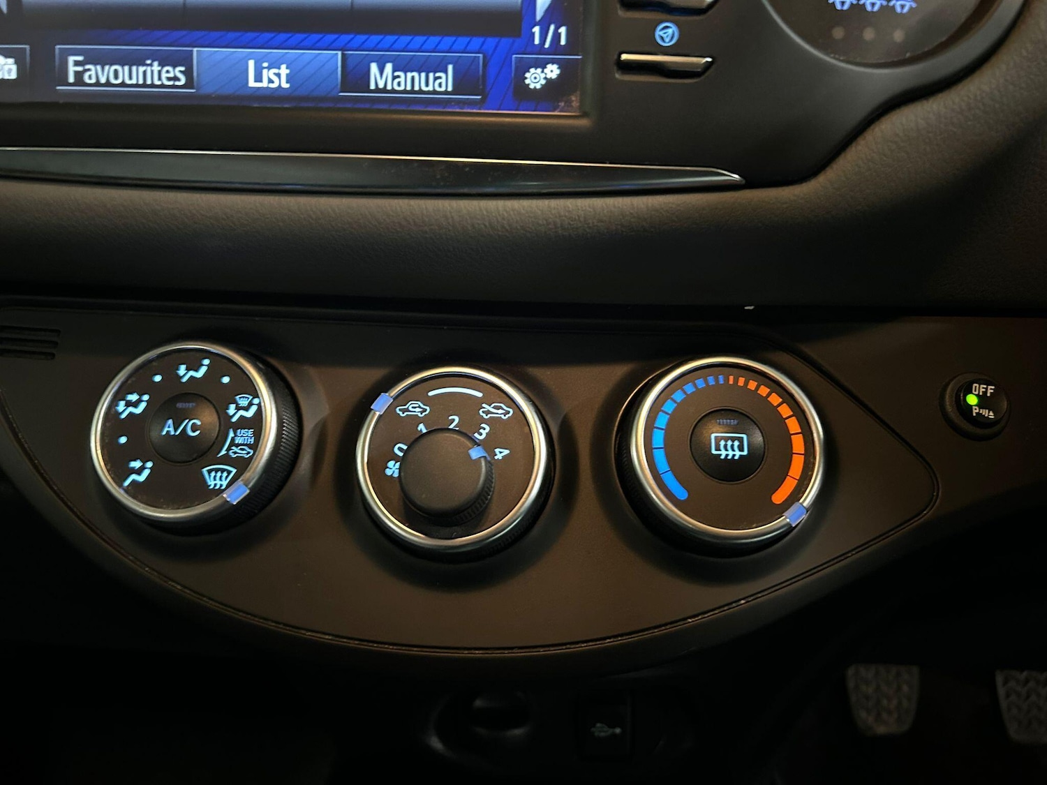 Used Toyota Yaris 2018 for sale - 76965641: Photo 33