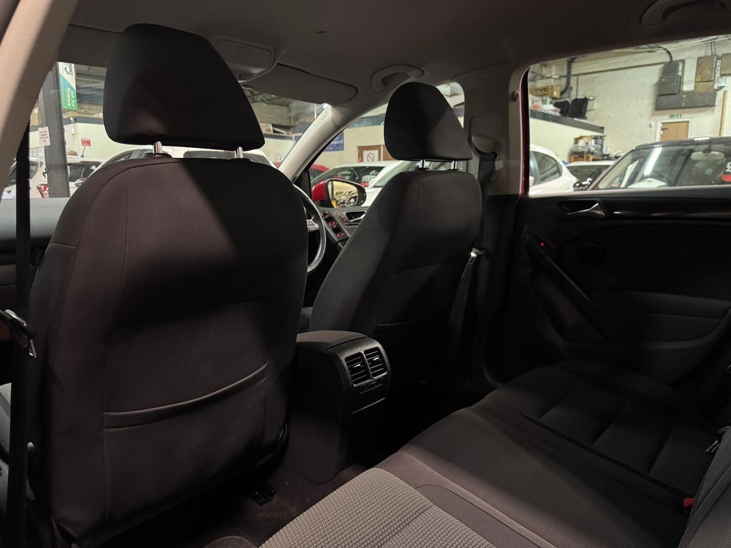 Used Volkswagen Golf 2011 for sale - 76572549: Photo 28