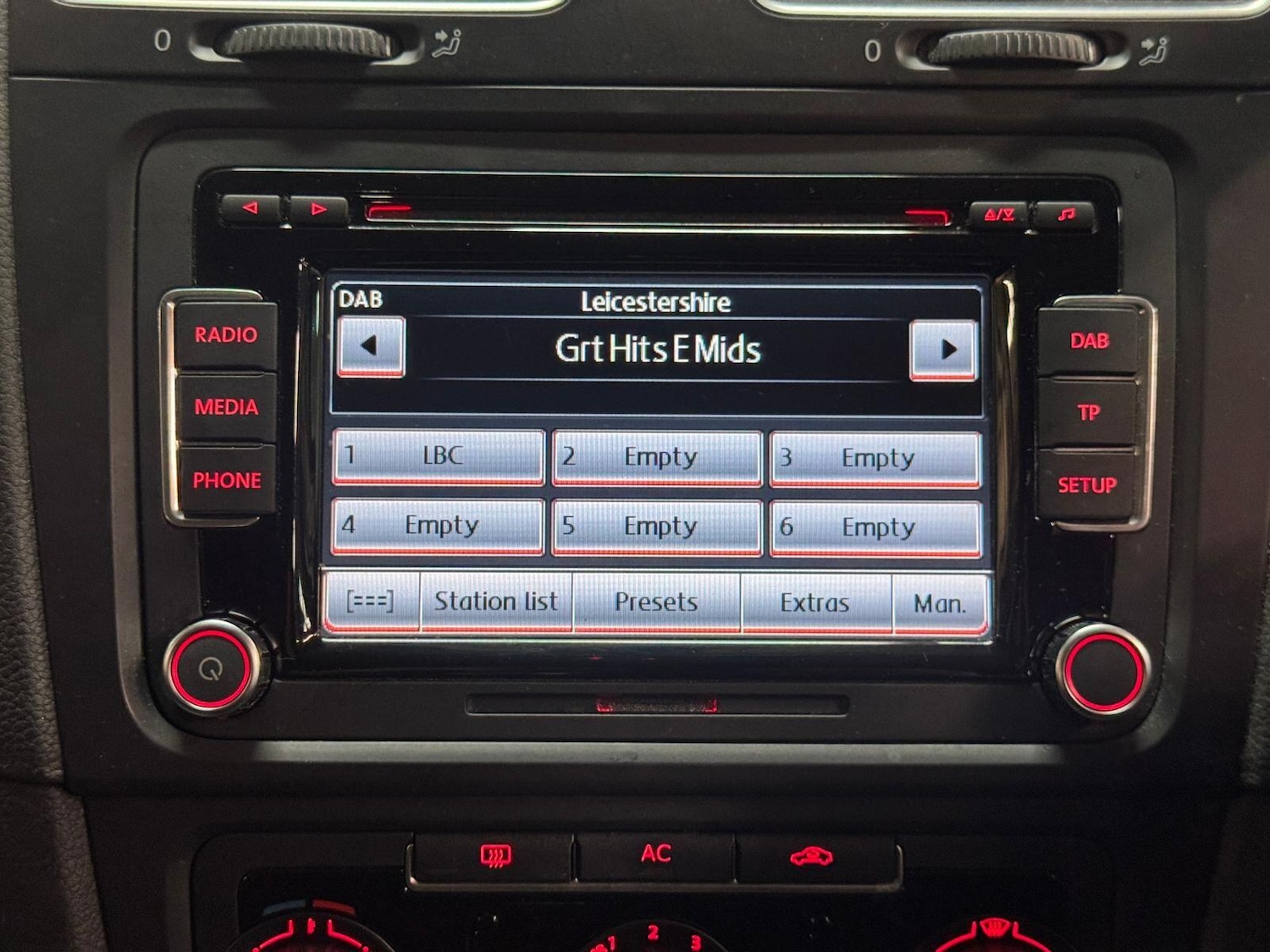 Used Volkswagen Golf 2011 for sale - 76572549: Photo 40