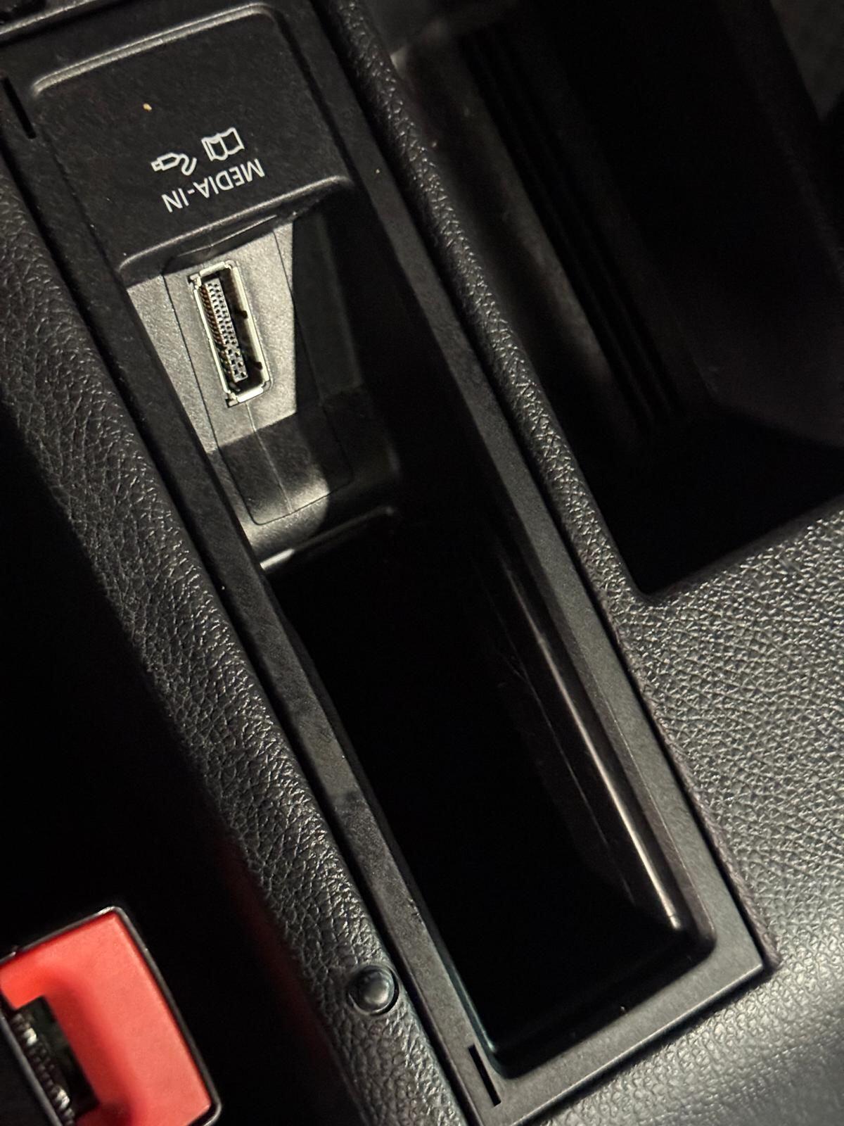 Used Volkswagen Golf 2011 for sale - 76572549: Photo 47