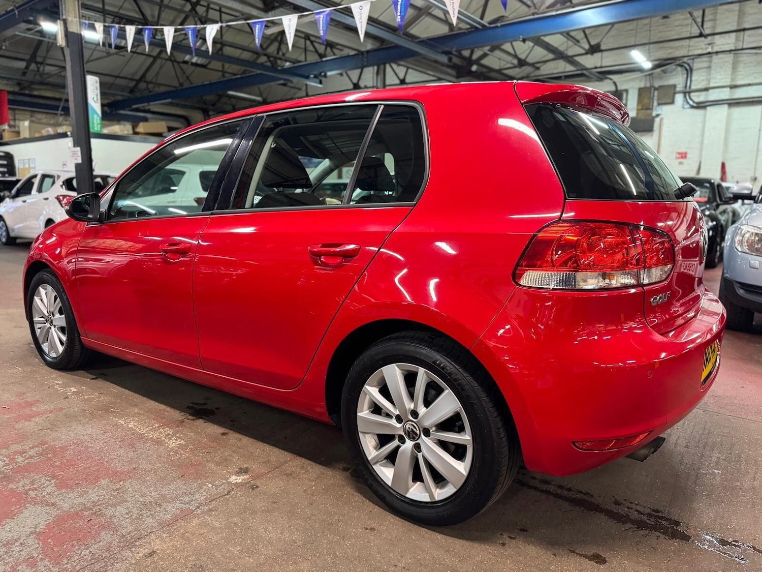 Used Volkswagen Golf 2011 for sale - 76572549: Photo 6