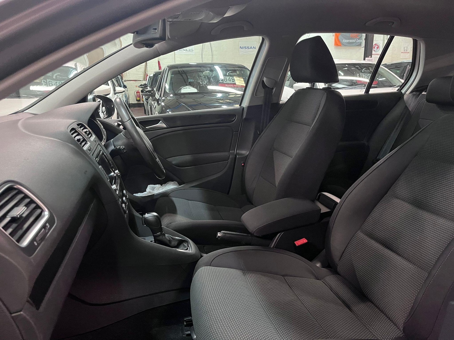 Used Volkswagen Golf 2011 for sale - 76613165: Photo 19