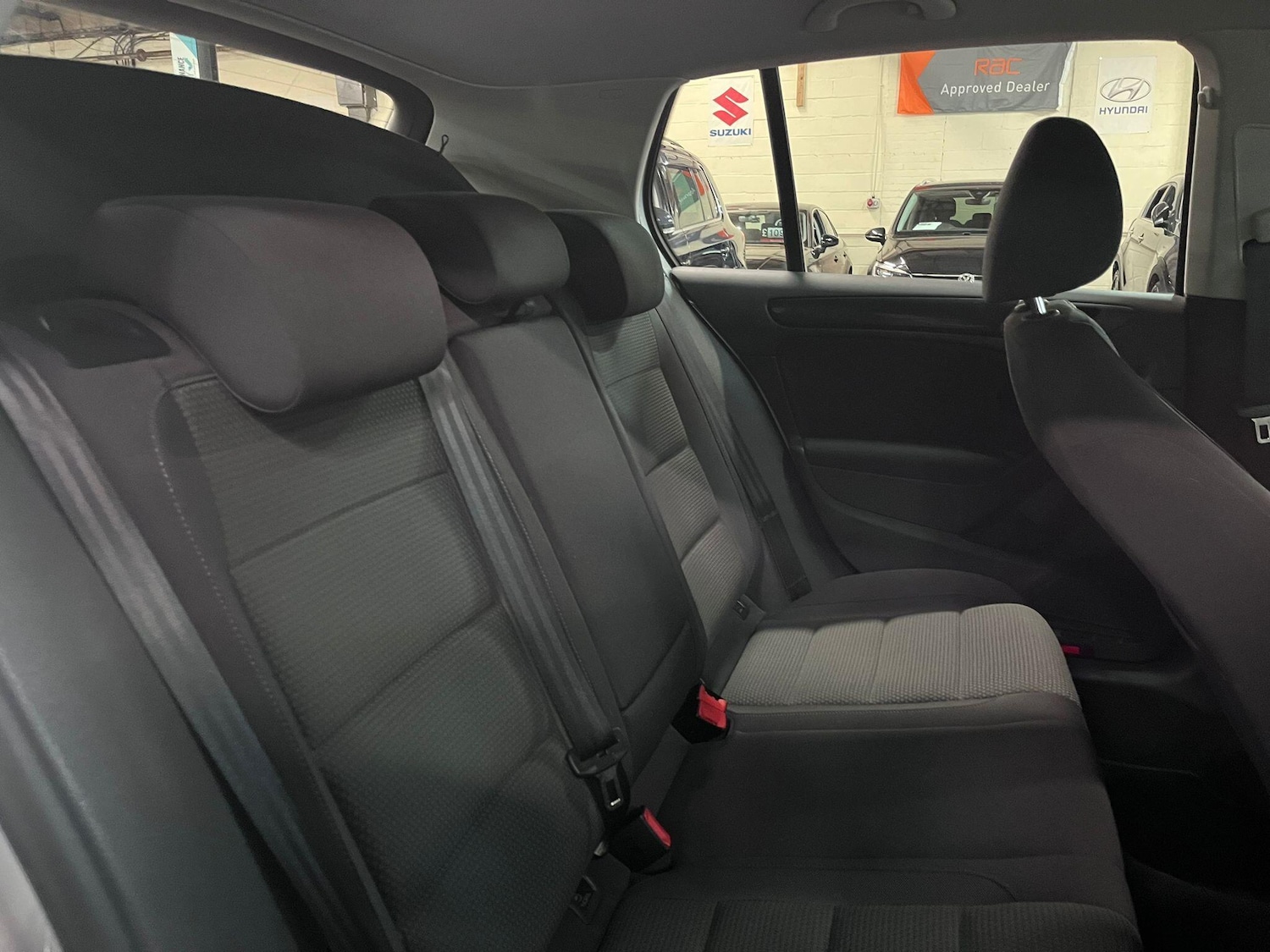 Used Volkswagen Golf 2011 for sale - 76613165: Photo 25