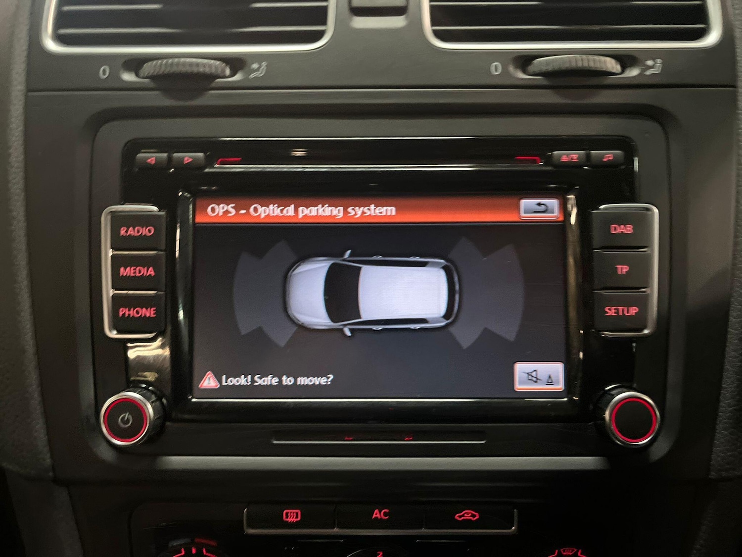 Used Volkswagen Golf 2011 for sale - 76613165: Photo 29