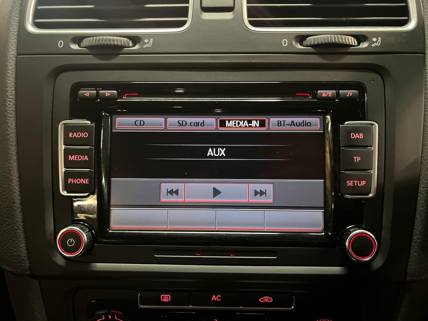 Used Volkswagen Golf 2011 for sale - 76613165: Photo 32