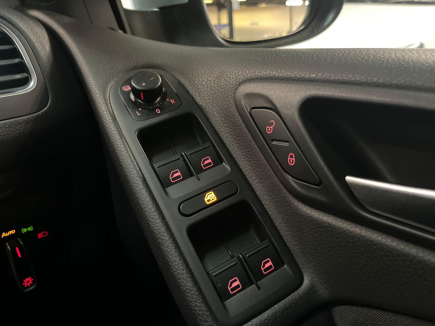 Used Volkswagen Golf 2011 for sale - 76613165: Photo 39