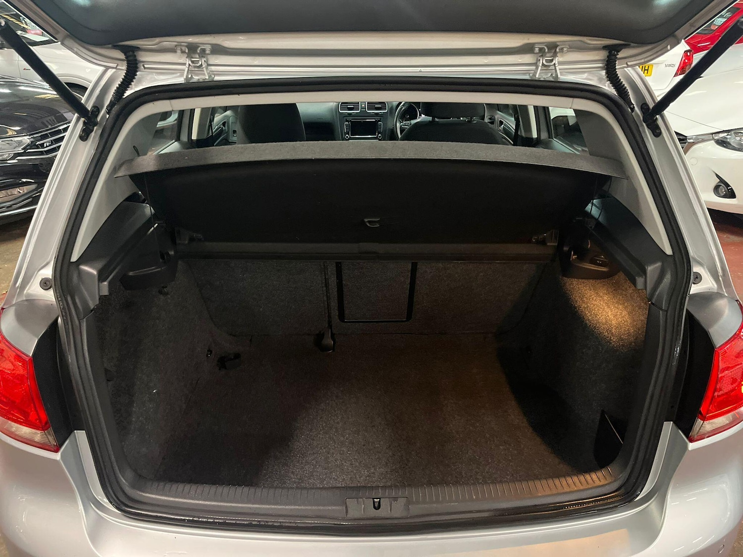 Used Volkswagen Golf 2011 for sale - 76613165: Photo 40