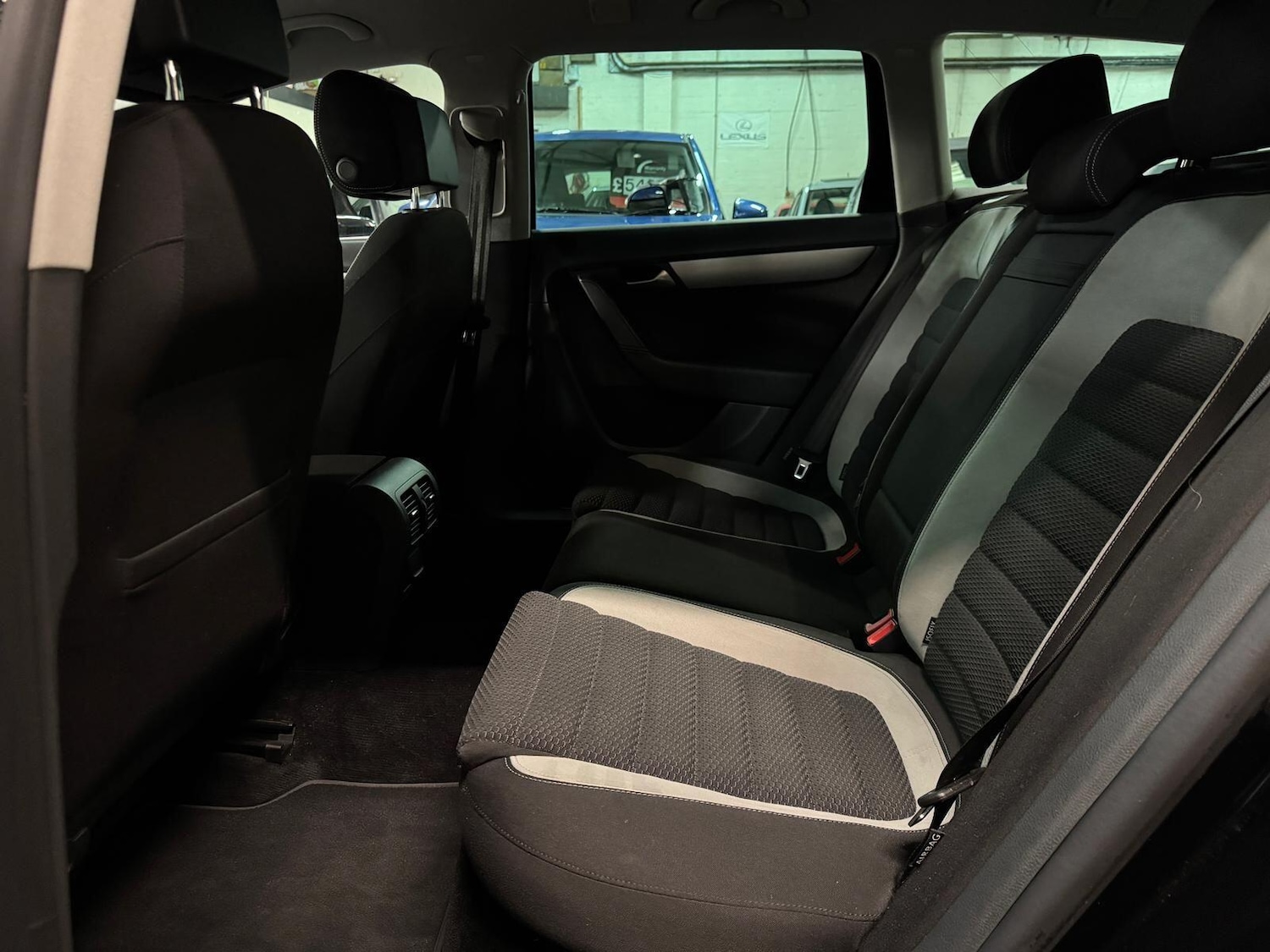 Used Volkswagen Passat for sale - 77120040: Photo 28