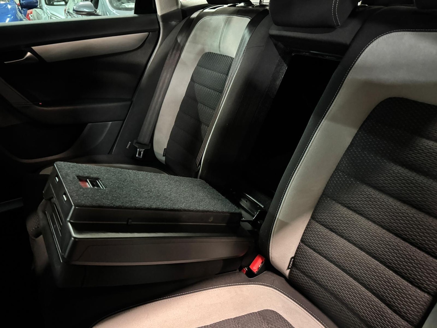 Used Volkswagen Passat for sale - 77120040: Photo 32