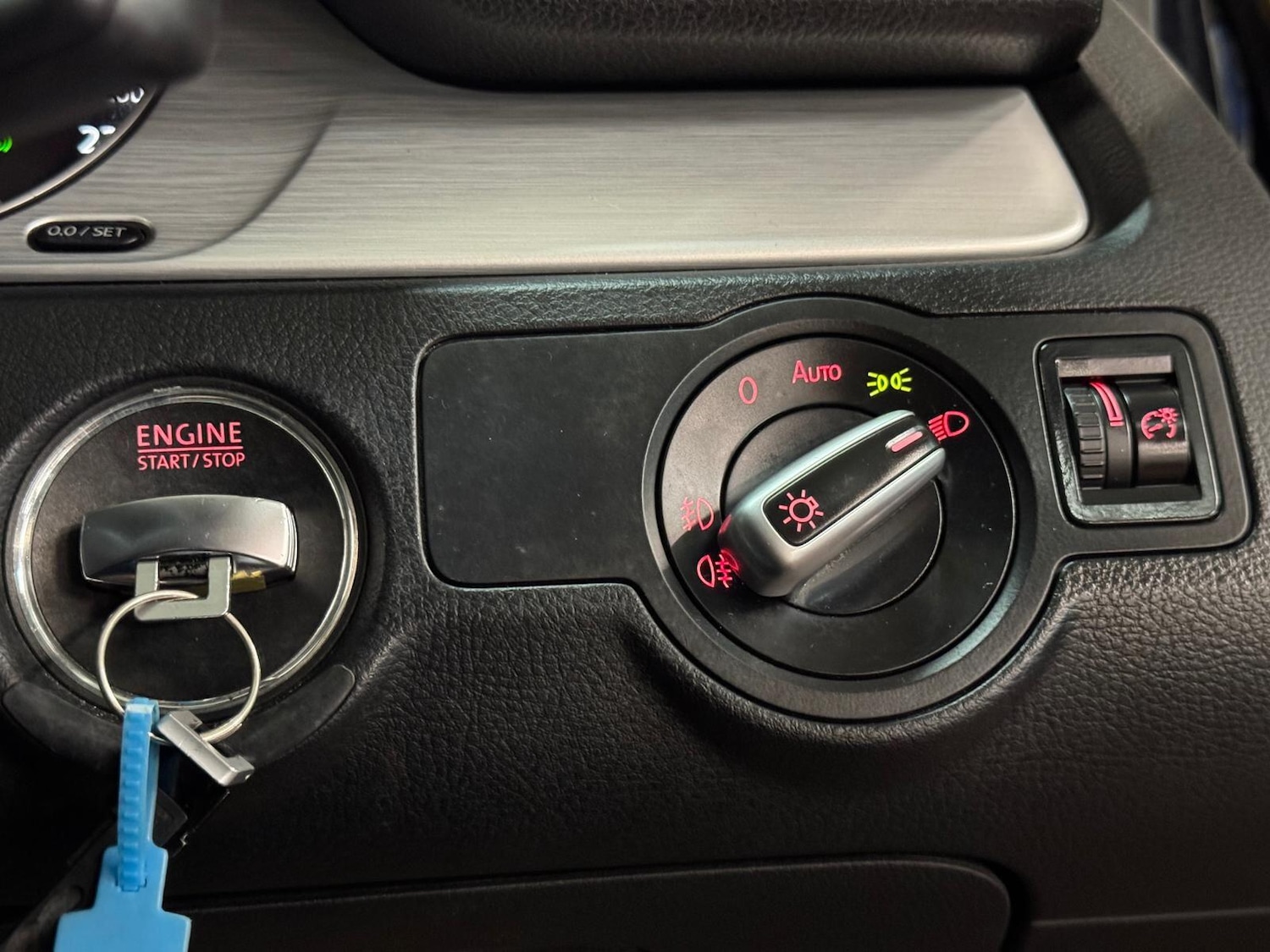 Used Volkswagen Passat for sale - 77120040: Photo 40